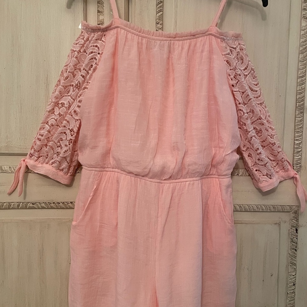 By & By Girl’s  Peach Lace Sleeve Romper Size 18.5💞